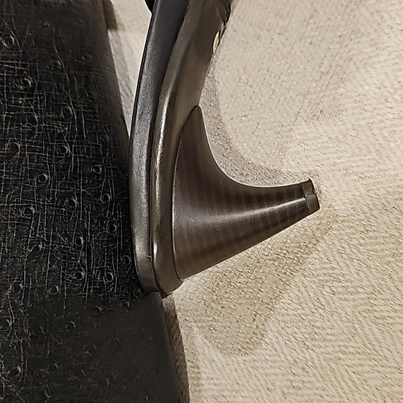 Donald JPliner Sandals - Picture 5 of 5